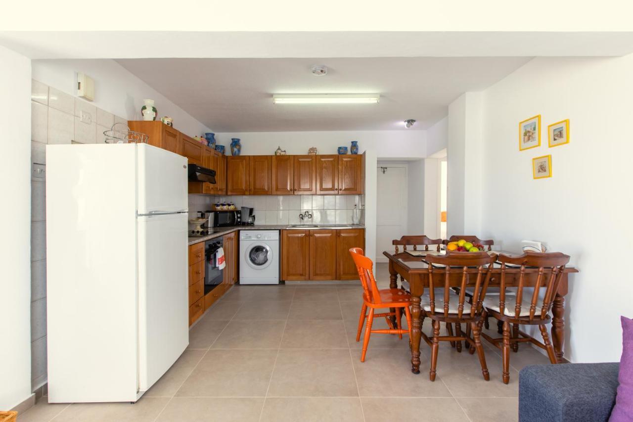 Jimmy'S Flat Lägenhet Paralimni Exteriör bild